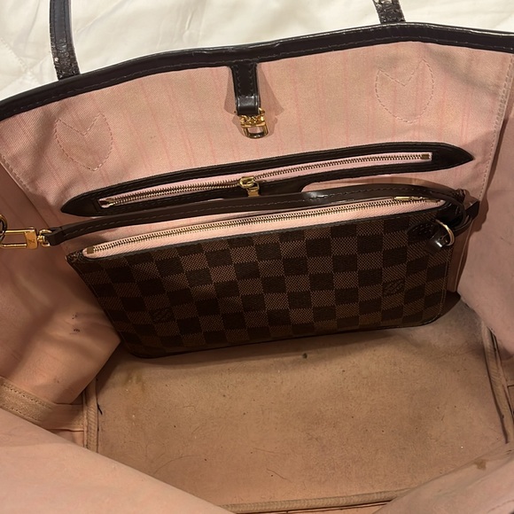 Used Neverfull Louis Vuitton Bag - Picture 4 of 13